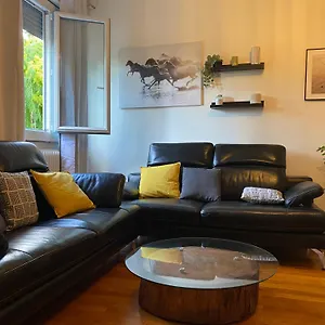 Appartement Bel De 72m, Situe Pres De Lyon Avec Parking Gratuit, Caluire-et-Cuire